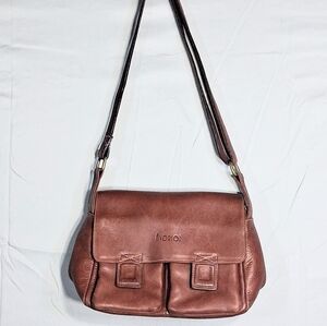 Avorio Vera Pelle Italian Fine Buttery Leather Magnetic Snap Shoulder/Sling Bag